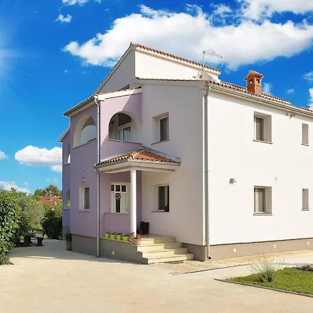 Apartment Fuer 5 Personen Ca 57 Qm In Peroj, Istrien Istrische Riviera *